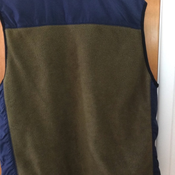 Men’s MAXCXS21 Reversible Vest from Macy’s - Picture 7 of 8